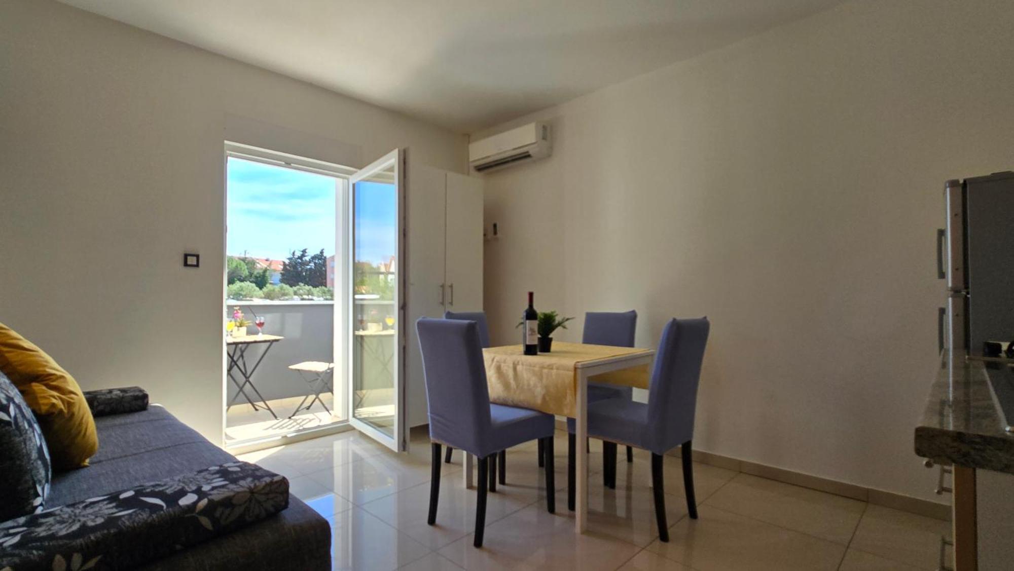 M&m Apartment Novalja
